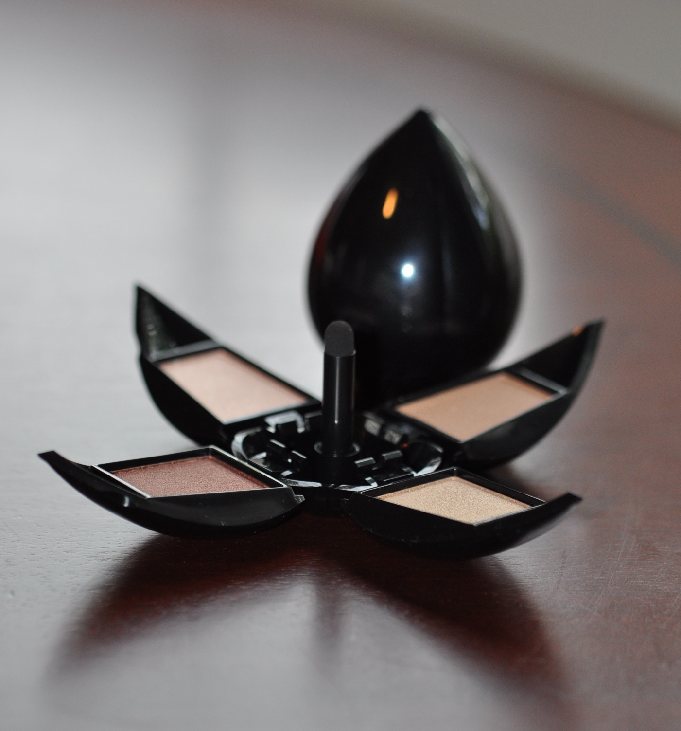 Nuance Salma Hayek Eye Quad