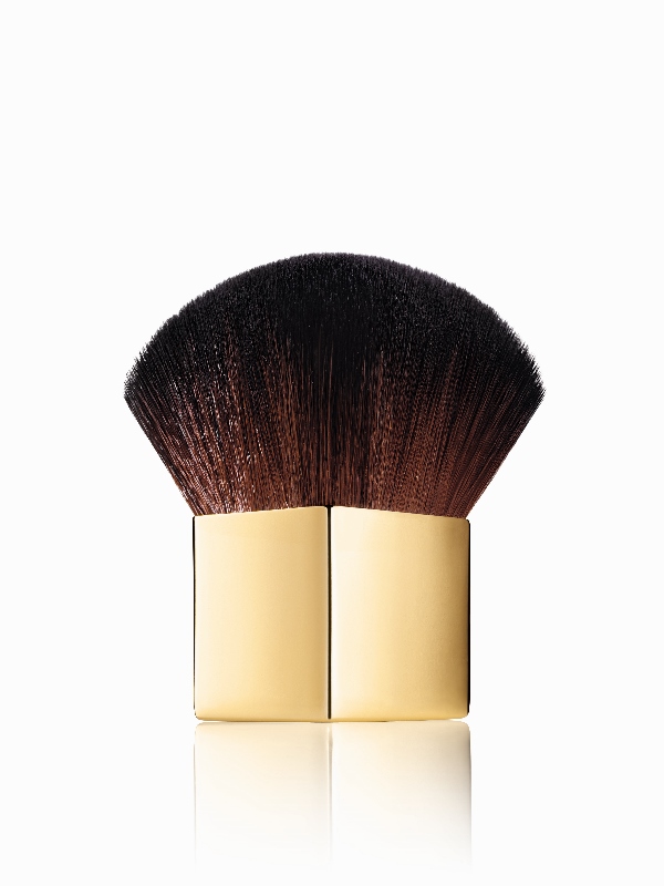 AERIN KABUKI BRUSH (600x800)